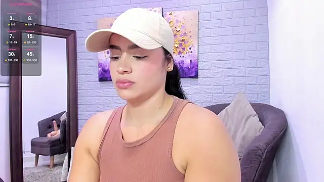 Paula Desousa online show from April 13, 7:30 pm