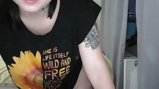 juliettkalen online show from January 6, 4:38 am