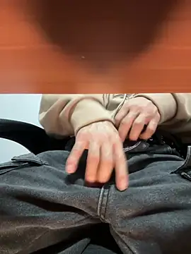 Austin connor  online show from January 10, 9:41 pm