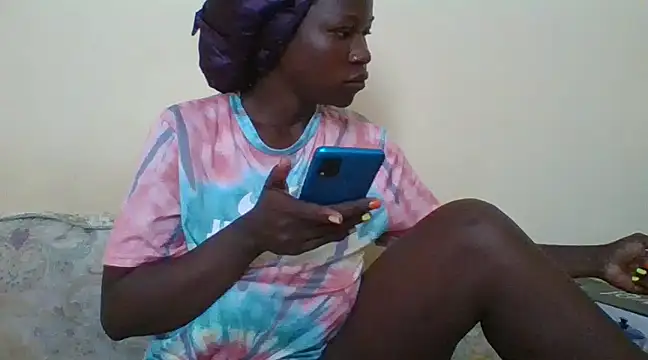 Snapshot of prettychic5 chatting on January 23, 6:39 am prettychic5 online show from January 23, 6:39 am