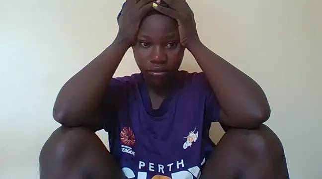 Snapshot of prettychic5 chatting on February 2, 5:42 am prettychic5 online show from February 2, 5:42 am