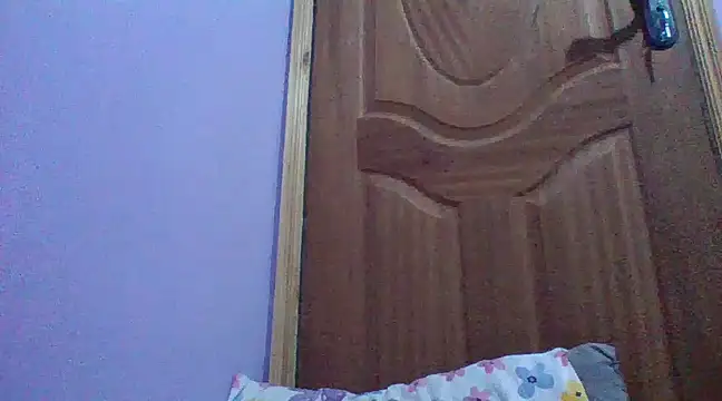 Snapshot of prettychic5 chatting on March 8, 7:53 pm prettychic5 online show from March 8, 7:53 pm