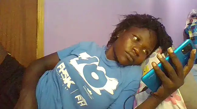 Snapshot of prettychic5 chatting on March 21, 2:40 pm prettychic5 online show from March 21, 2:40 pm