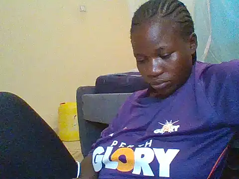 prettychic5 online show from January 19, 7:56 am