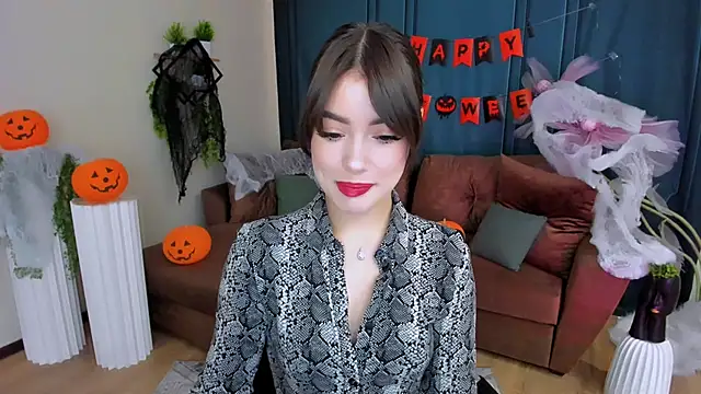 Snapshot of PutOnRepeat chatting on November 5, 1:05 am PutOnRepeat online show from November 5, 1:05 am