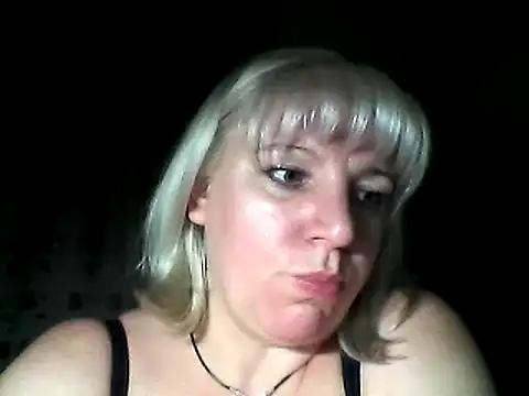 Snapshot of MeilomaWesa chatting on December 19, 9:28 pm MeilomaWesa online show from December 19, 9:28 pm