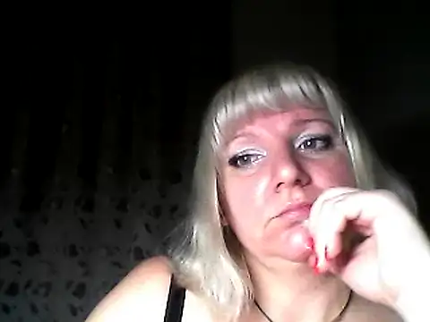 Snapshot of MeilomaWesa chatting on January 9, 3:44 pm MeilomaWesa online show from January 9, 3:44 pm