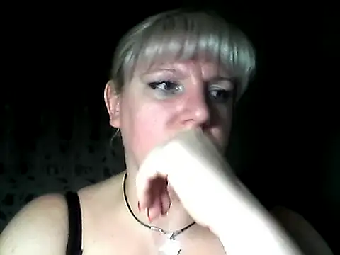 Snapshot of MeilomaWesa chatting on January 16, 3:35 pm MeilomaWesa online show from January 16, 3:35 pm