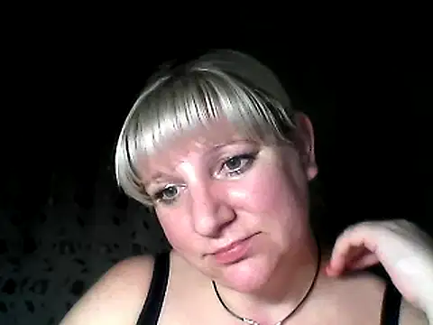 Snapshot of MeilomaWesa chatting on January 18, 7:04 pm MeilomaWesa online show from January 18, 7:04 pm