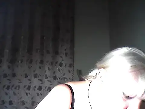 Snapshot of MeilomaWesa chatting on January 29, 8:56 pm MeilomaWesa online show from January 29, 8:56 pm