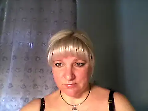 Snapshot of MeilomaWesa chatting on February 8, 10:29 am MeilomaWesa online show from February 8, 10:29 am