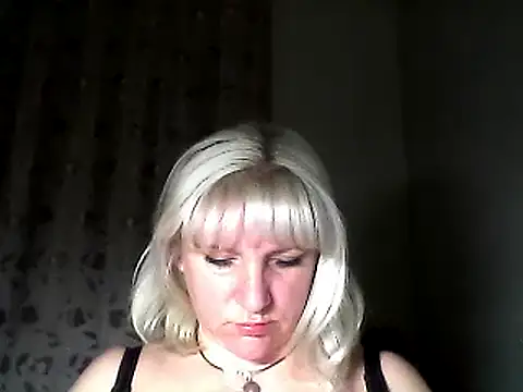 Snapshot of MeilomaWesa chatting on February 14, 10:58 pm MeilomaWesa online show from February 14, 10:58 pm