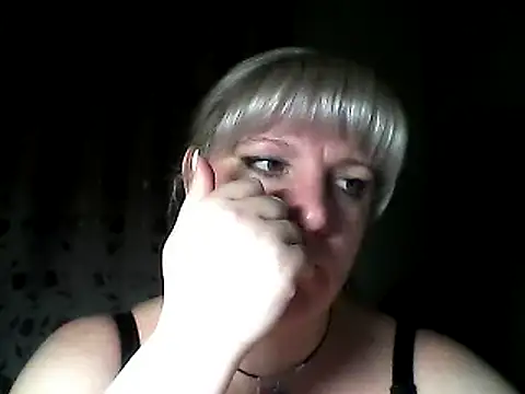 Snapshot of MeilomaWesa chatting on February 17, 9:08 pm MeilomaWesa online show from February 17, 9:08 pm