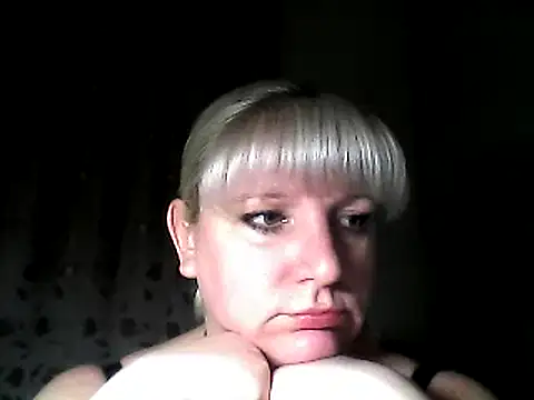 Snapshot of MeilomaWesa chatting on February 21, 8:49 pm MeilomaWesa online show from February 21, 8:49 pm