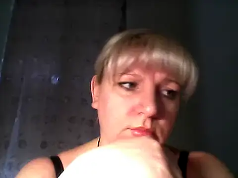 Snapshot of MeilomaWesa chatting on February 23, 5:45 am MeilomaWesa online show from February 23, 5:45 am