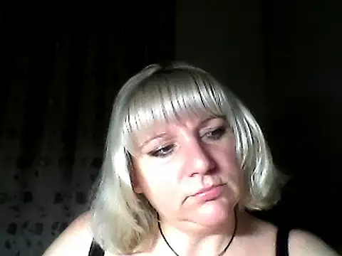 Snapshot of MeilomaWesa chatting on March 5, 7:27 pm MeilomaWesa online show from March 5, 7:27 pm