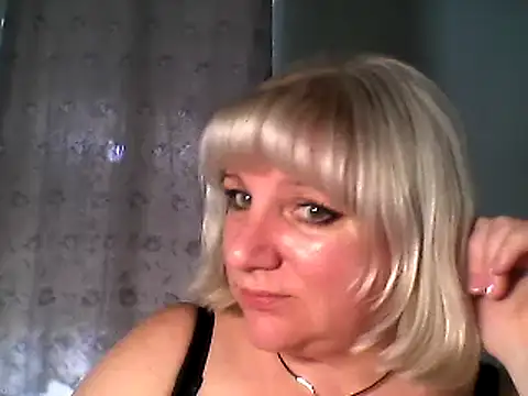 Snapshot of MeilomaWesa chatting on March 13, 10:36 am MeilomaWesa online show from March 13, 10:36 am