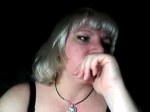 Snapshot of MeilomaWesa chatting on March 15, 7:38 pm MeilomaWesa online show from March 15, 7:38 pm