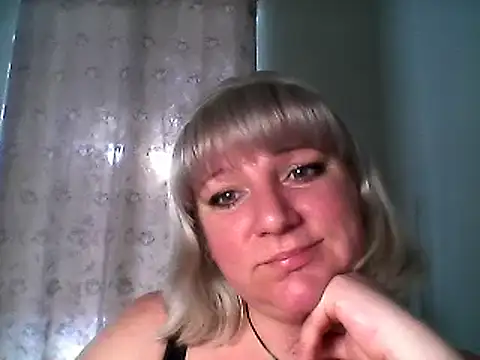 Snapshot of MeilomaWesa chatting on March 17, 1:29 pm MeilomaWesa online show from March 17, 1:29 pm