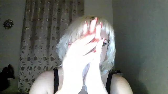 Snapshot of MeilomaWesa chatting on September 17, 10:55 pm MeilomaWesa online show from September 17, 10:55 pm