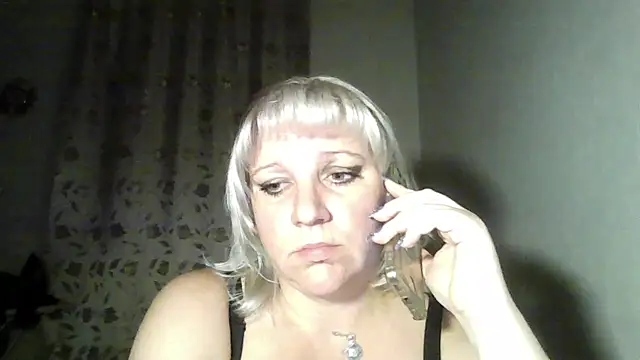 Snapshot of MeilomaWesa chatting on October 3, 8:06 pm MeilomaWesa online show from October 3, 8:06 pm