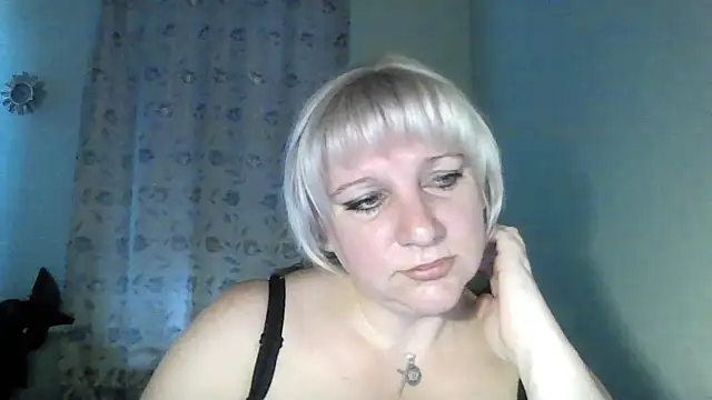 Snapshot of MeilomaWesa chatting on October 5, 7:17 am MeilomaWesa online show from October 5, 7:17 am