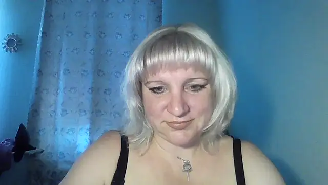 Snapshot of MeilomaWesa chatting on October 7, 10:56 am MeilomaWesa online show from October 7, 10:56 am