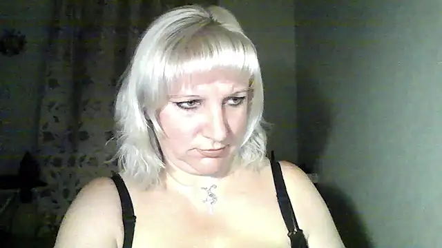 Snapshot of MeilomaWesa chatting on October 18, 6:41 pm MeilomaWesa online show from October 18, 6:41 pm