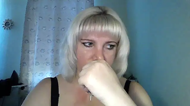 Snapshot of MeilomaWesa chatting on October 29, 12:18 pm MeilomaWesa online show from October 29, 12:18 pm