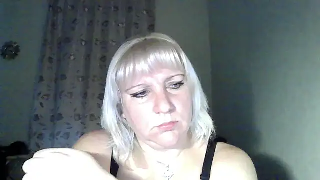 Snapshot of MeilomaWesa chatting on November 19, 12:38 pm MeilomaWesa online show from November 19, 12:38 pm