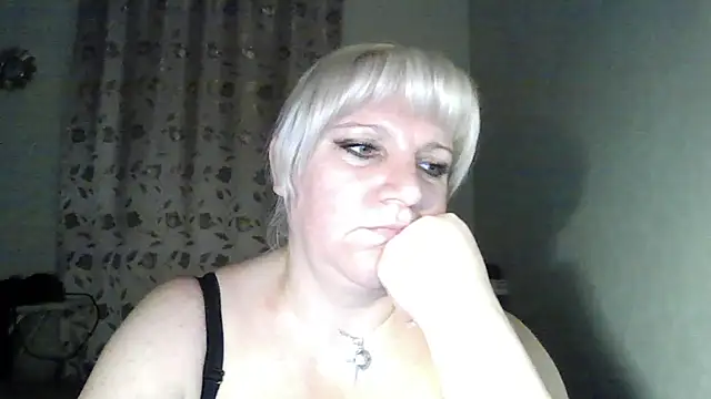 Snapshot of MeilomaWesa chatting on November 21, 8:07 pm MeilomaWesa online show from November 21, 8:07 pm