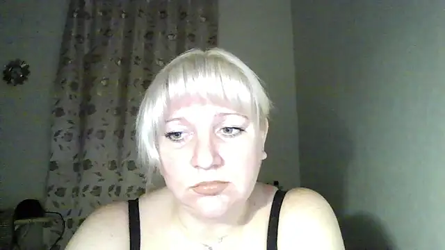 Snapshot of MeilomaWesa chatting on November 27, 5:26 pm MeilomaWesa online show from November 27, 5:26 pm