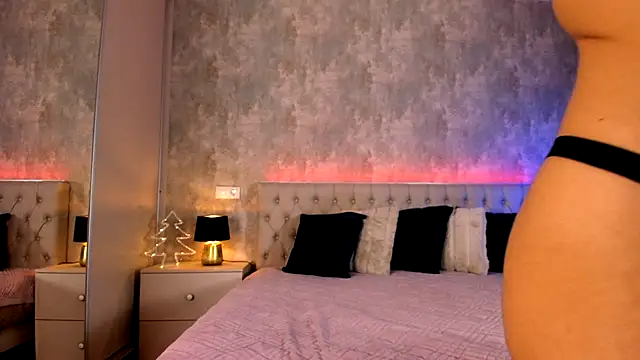 Snapshot of Rai_Raisa chatting on November 28, 9:56 am Rai Raisa online show from November 28, 9:56 am