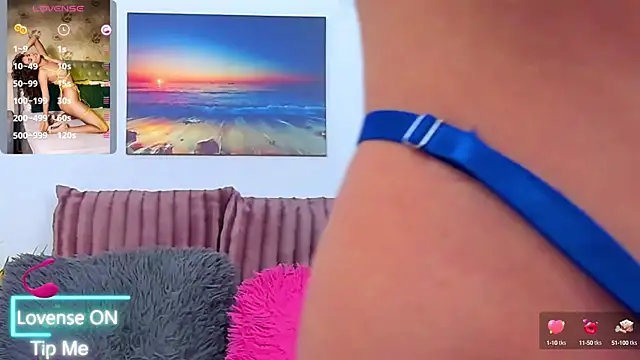 Snapshot of SelenaWest chatting on January 21, 1:00 pm SelenaWest online show from January 21, 1:00 pm