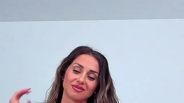 Snapshot of SelenaWest chatting on September 20, 10:27 am SelenaWest online show from September 20, 10:27 am