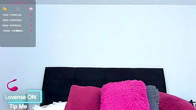 Snapshot of SelenaWest chatting on October 9, 9:40 am SelenaWest online show from October 9, 9:40 am