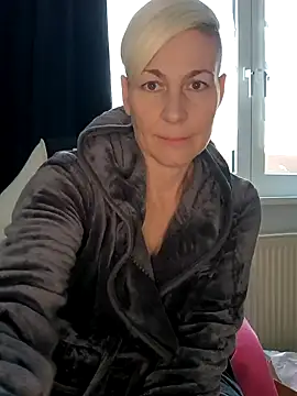 DarleenHot online show from December 6, 11:11 am