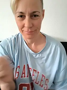 DarleenHot online show from March 14, 7:15 am