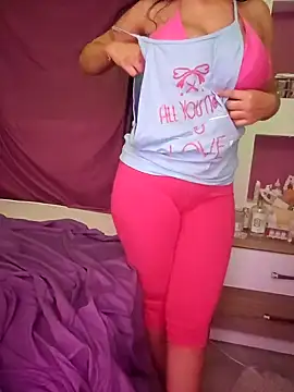 Snapshot of Zeina2024 chatting on March 16, 2:10 am Zeina2024 online show from March 16, 2:10 am