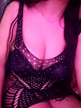 Snapshot of Zeina2024 chatting on December 14, 6:34 pm Zeina2024 online show from December 14, 6:34 pm