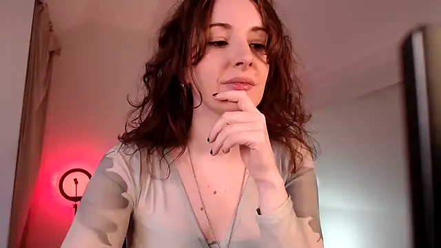 sophia leurre online show from January 7, 2:51 pm