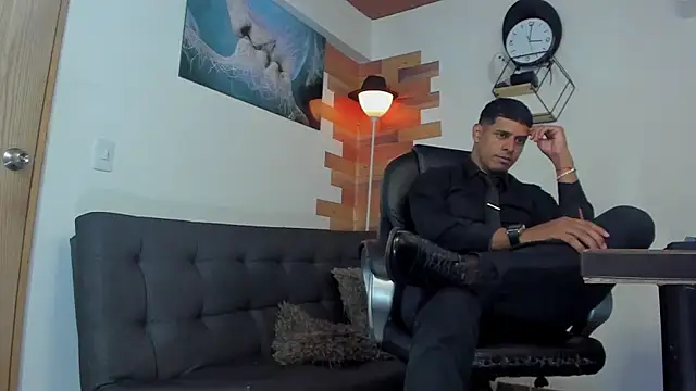 Snapshot of vincen_jose chatting on December 13, 2:10 am vincen jose online show from December 13, 2:10 am