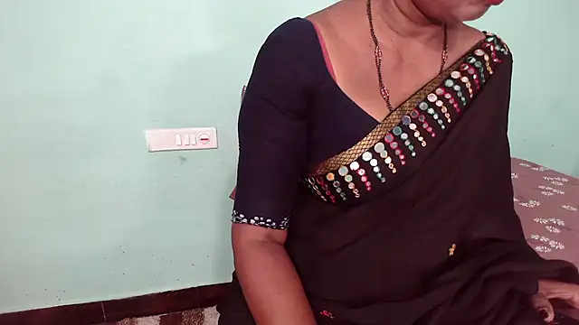 shrutitelugu69 online show from June 1, 4:31 pm
