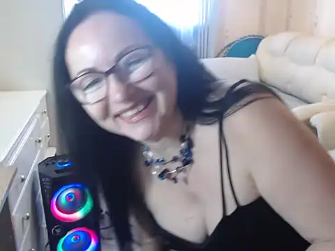 Alma44 online show from February 11, 8:41 am