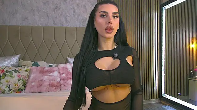 Snapshot of AmyBlair chatting on November 19, 8:36 am AmyBlair online show from November 19, 8:36 am