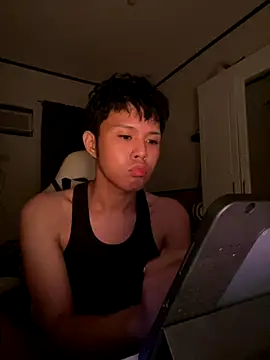 Snapshot of Plaxtique chatting on October 2, 7:43 pm Plaxtique online show from October 2, 7:43 pm