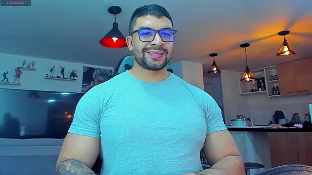 Snapshot of Michael_Diamond chatting on December 3, 2:58 am Michael Diamond online show from December 3, 2:58 am