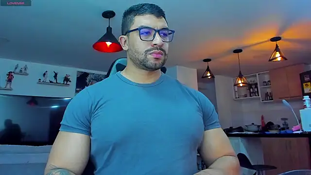 Snapshot of Michael_Diamond chatting on December 12, 2:59 am Michael Diamond online show from December 12, 2:59 am