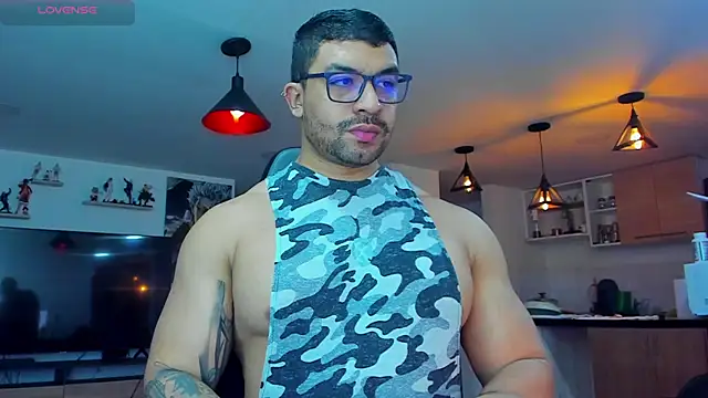 Snapshot of Michael_Diamond chatting on January 13, 3:12 am Michael Diamond online show from January 13, 3:12 am