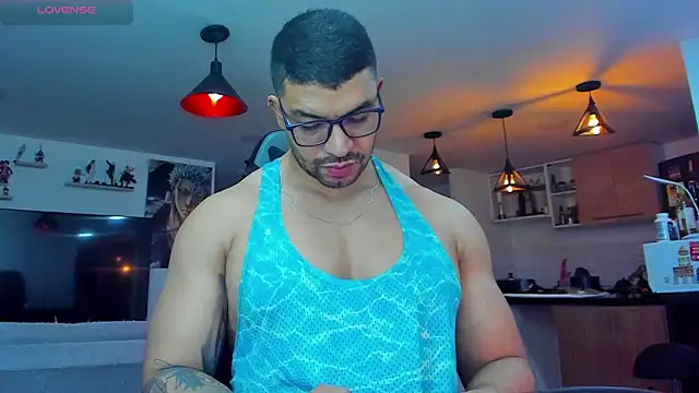 Snapshot of Michael_Diamond chatting on January 18, 2:47 am Michael Diamond online show from January 18, 2:47 am